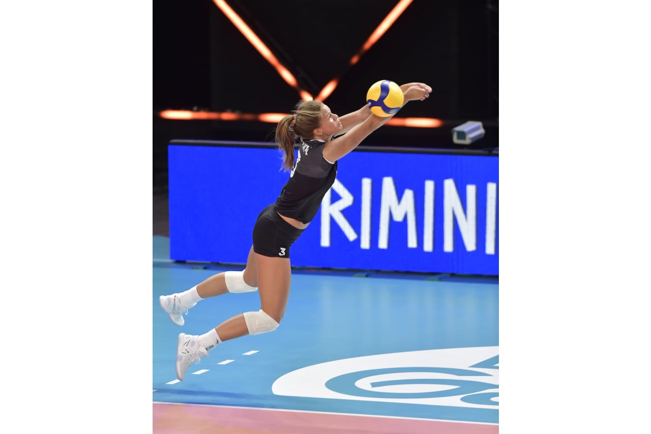 Kiera Van Ryk (CAN)